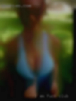 I am looking fuck club for a discreet hookup.
