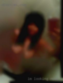 I'm looking for 18 - 45yr nude South old women.